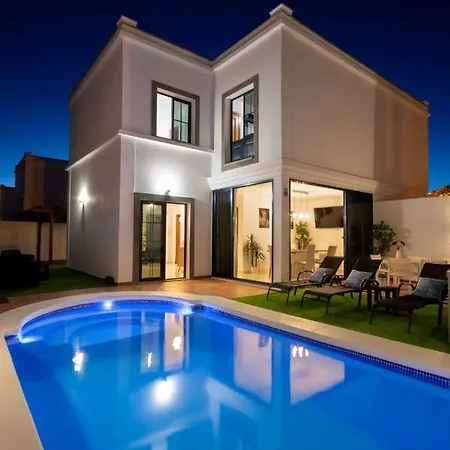 Ariome Villa